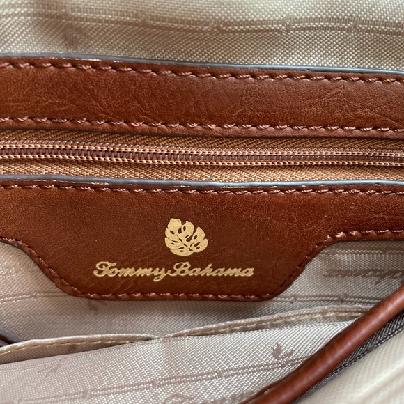 TOMMY BAHAMA Santa Monica Purse - Picture 6 of 8